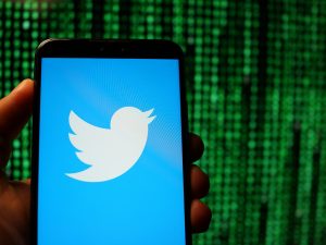 Mastering Twitter’s Search Function: How to Track Global Trends